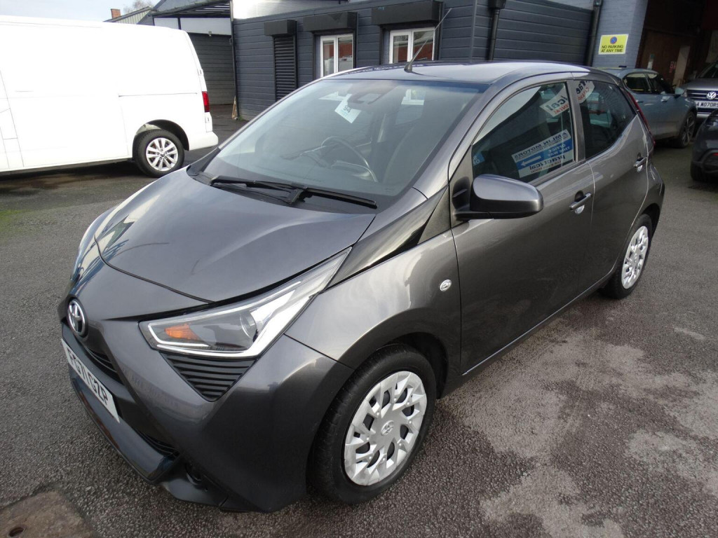 TOYOTA AYGO 1.0 VVT-i x-play Euro 6 (s/s) 5dr