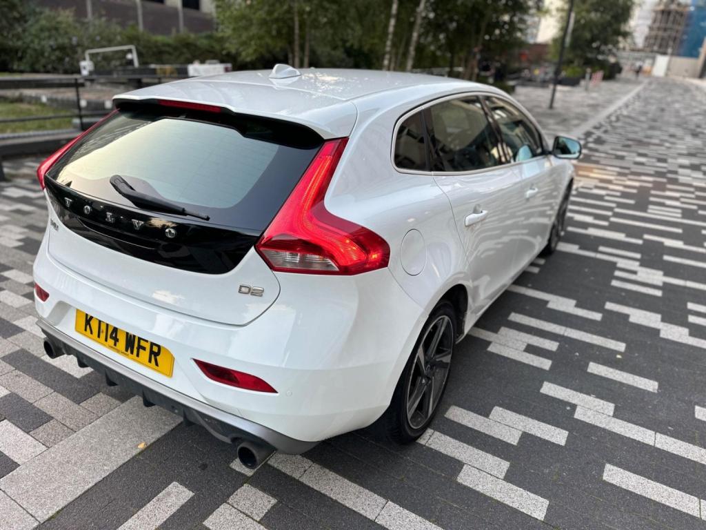 VOLVO V40