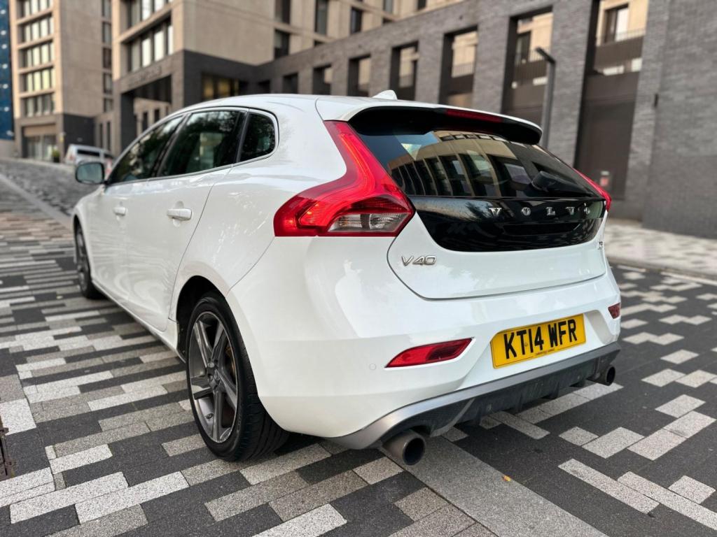 VOLVO V40