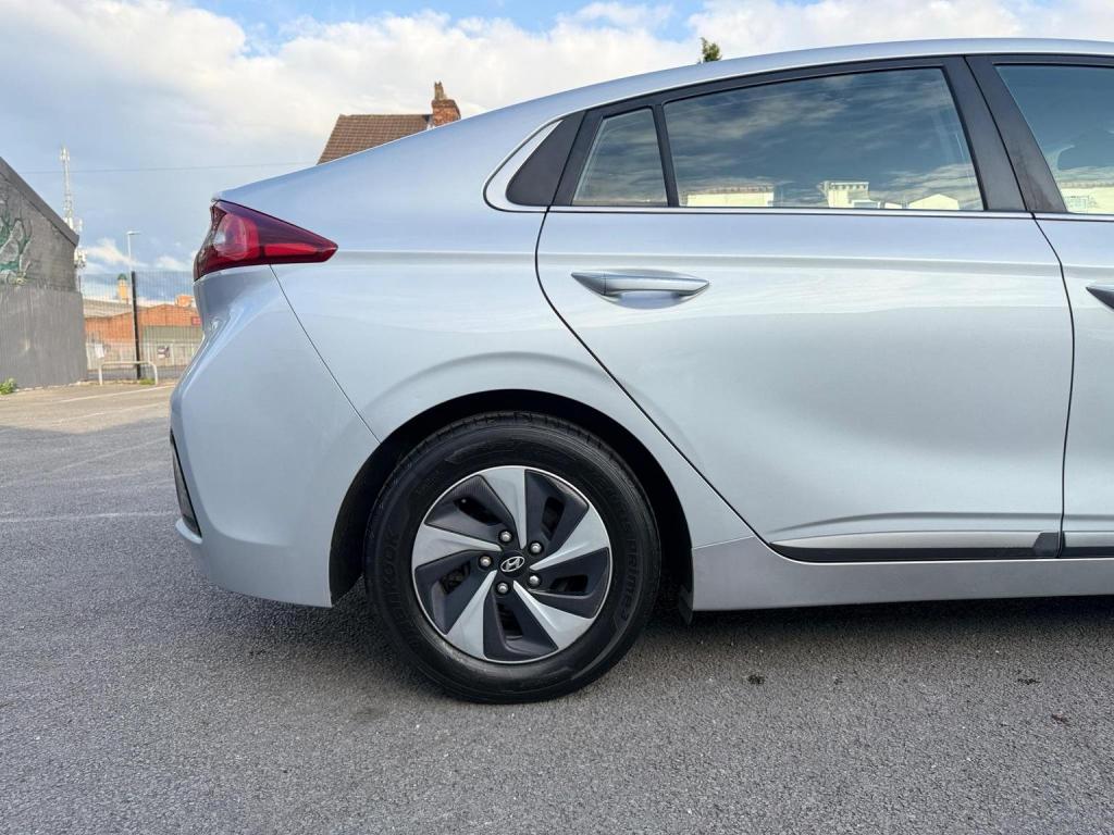HYUNDAI IONIQ