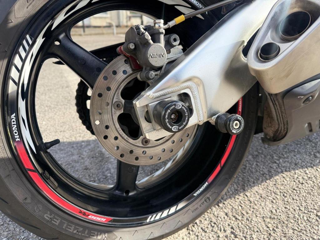 HONDA CBR1000RR Fireblade