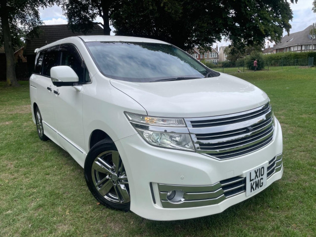 NISSAN ELGRAND
