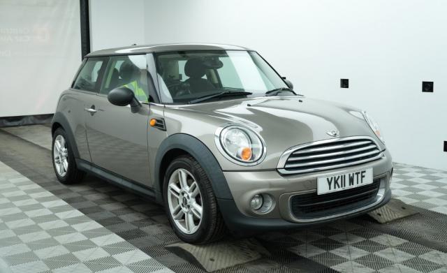 MINI HATCH 1.6 One Hatch
