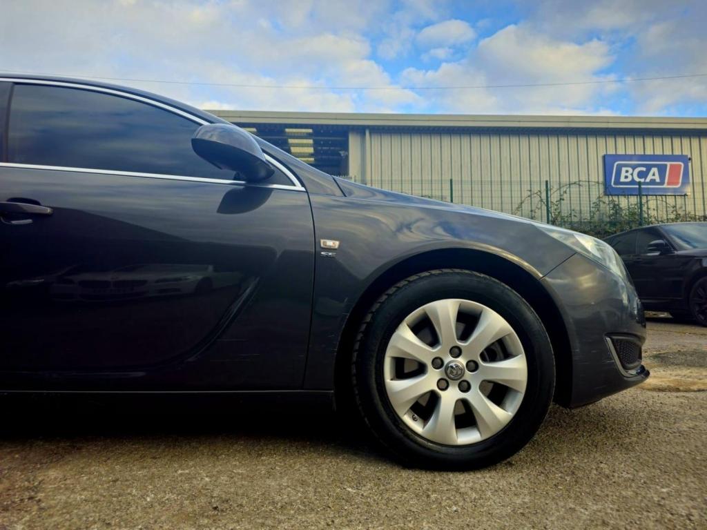 VAUXHALL INSIGNIA