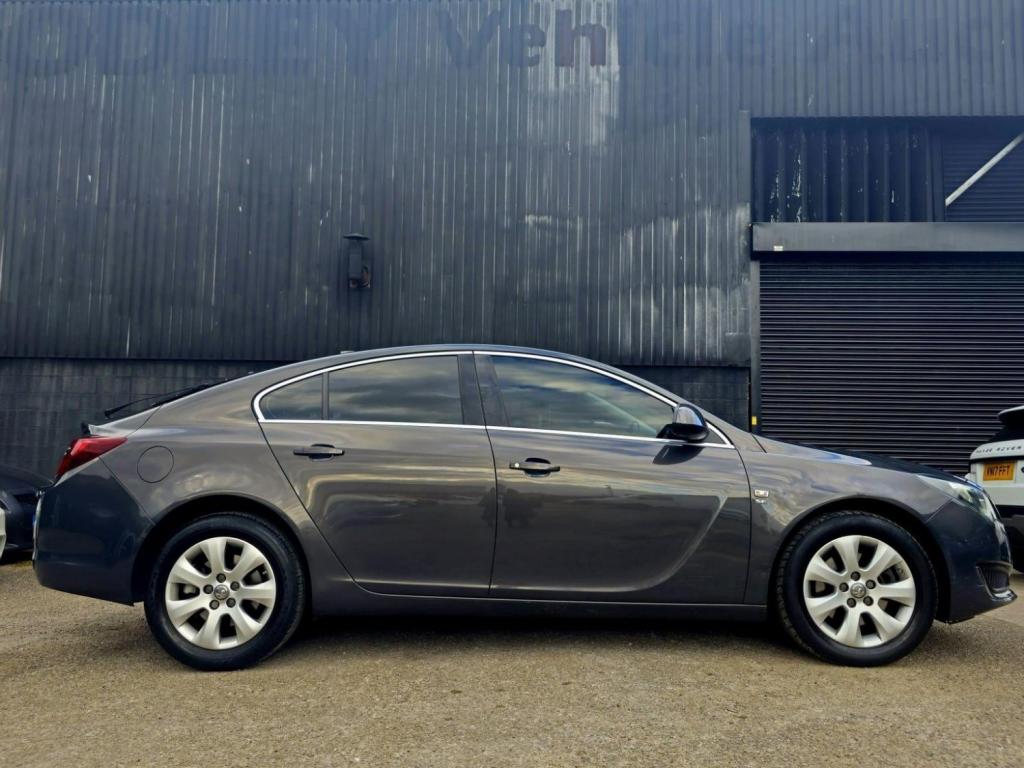 VAUXHALL INSIGNIA
