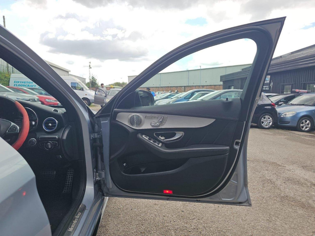 MERCEDES-BENZ C CLASS