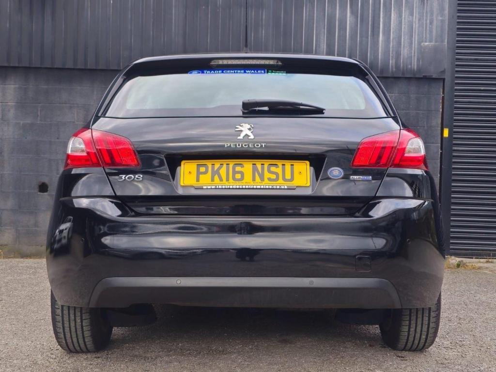PEUGEOT 308