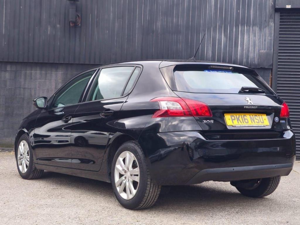 PEUGEOT 308