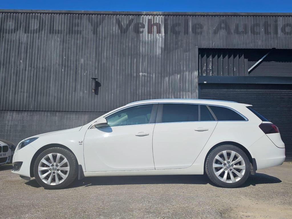 VAUXHALL INSIGNIA