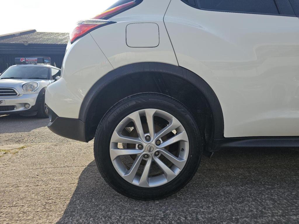 NISSAN JUKE