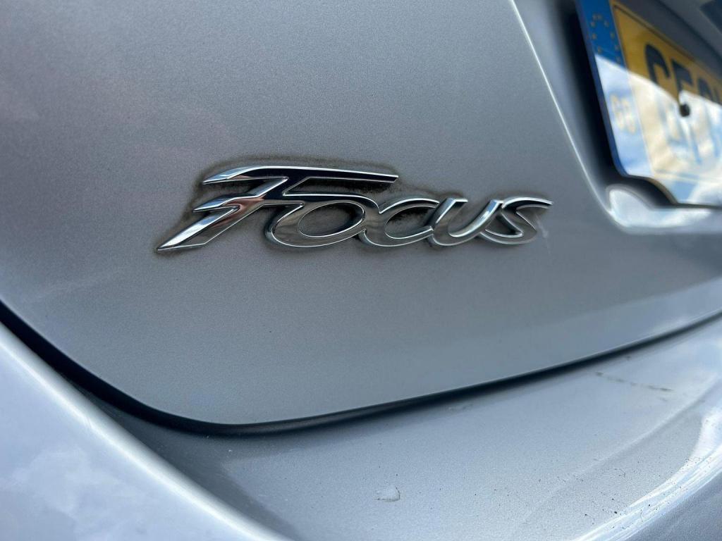 FORD FOCUS