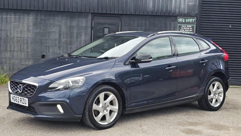 VOLVO V40 CROSS COUNTRY