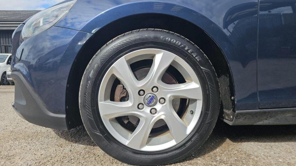 VOLVO V40 CROSS COUNTRY