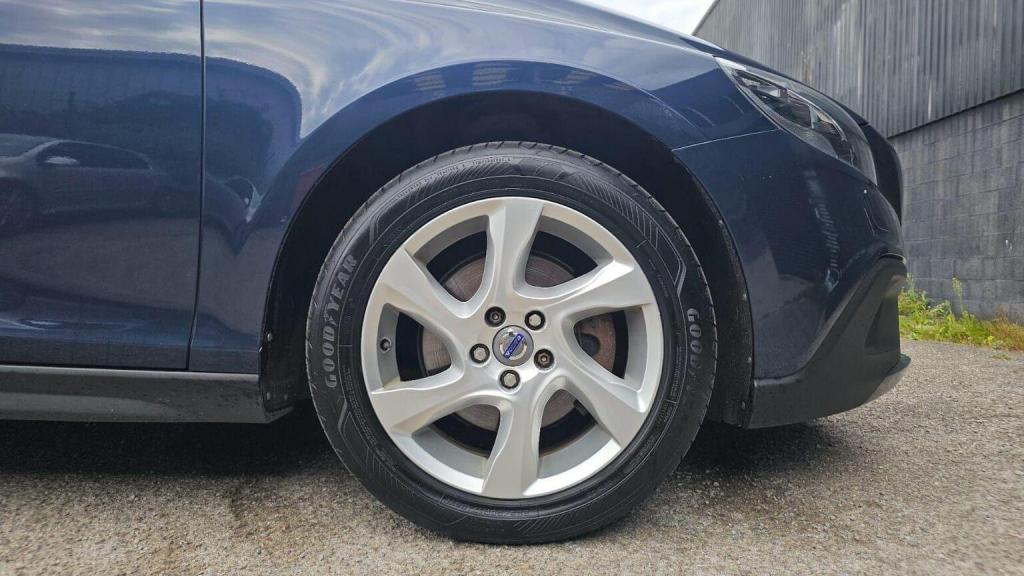 VOLVO V40 CROSS COUNTRY