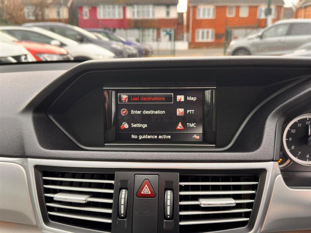 MERCEDES-BENZ E CLASS