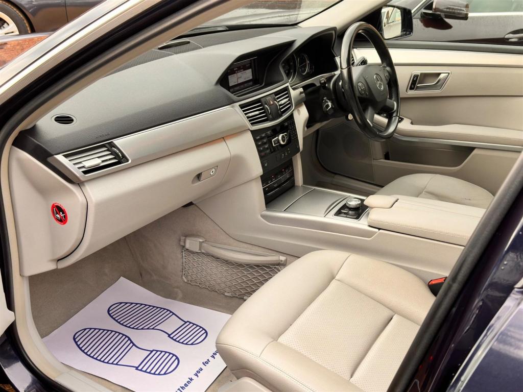 MERCEDES-BENZ E CLASS