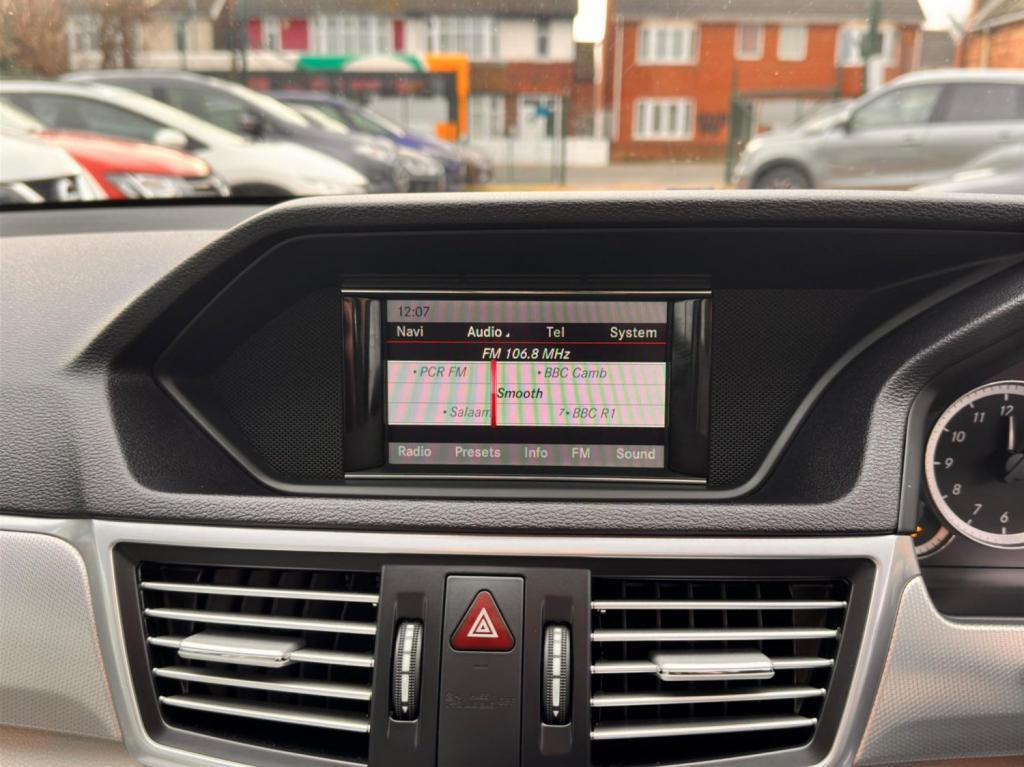 MERCEDES-BENZ E CLASS