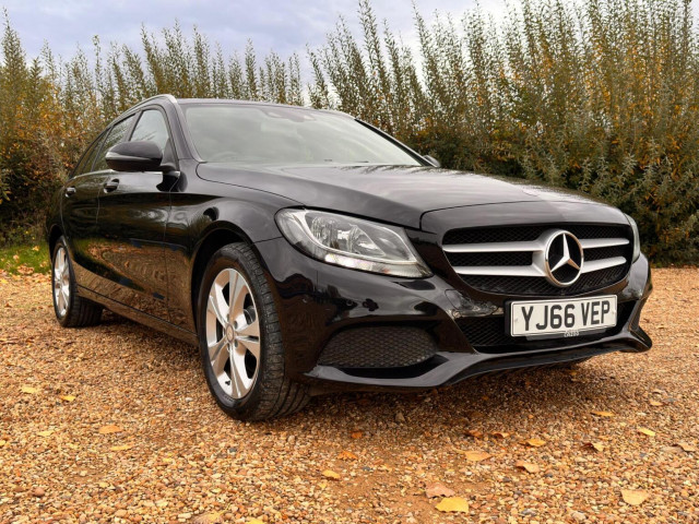 MERCEDES-BENZ C CLASS 2.1 C220d SE Executive Edition 7G-Tronic+ Euro 6 (s/s) 5dr