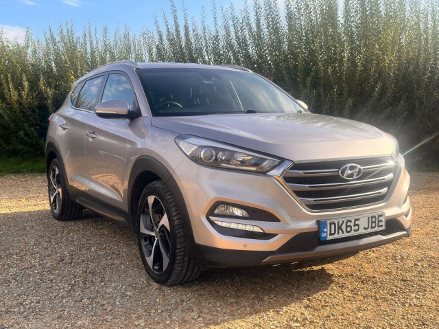 HYUNDAI TUCSON 2.0 CRDi Premium Auto 4WD Euro 6 5dr
