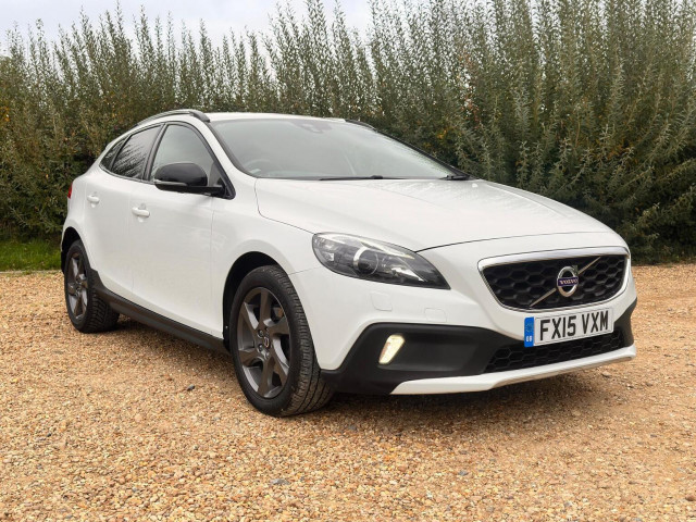 VOLVO V40 CROSS COUNTRY 1.6 D2 Lux Nav Euro 5 (s/s) 5dr