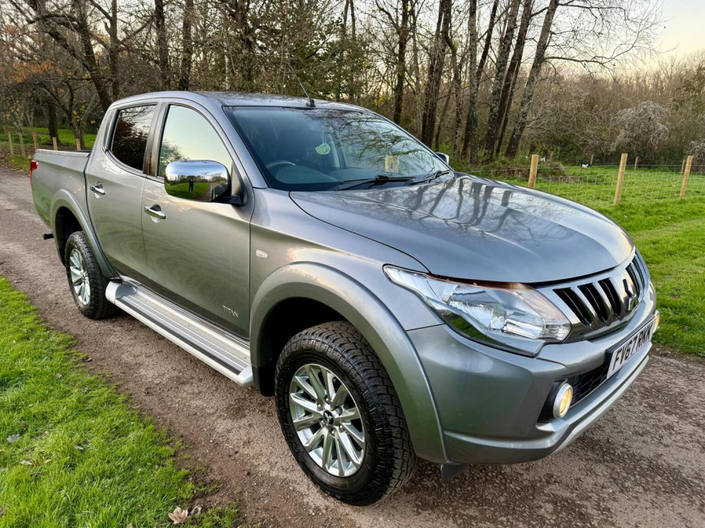 MITSUBISHI L200 2.4 DI-D DC Titan 4WD Euro 6 4dr