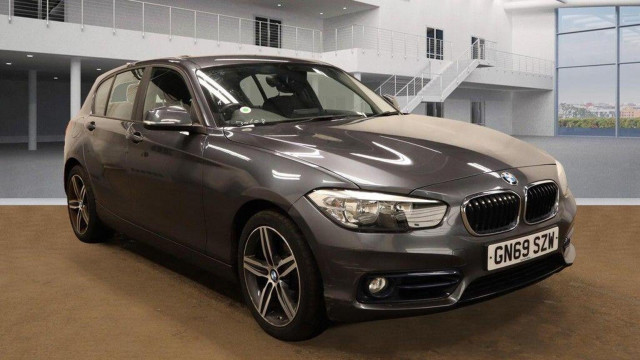 BMW 1 SERIES