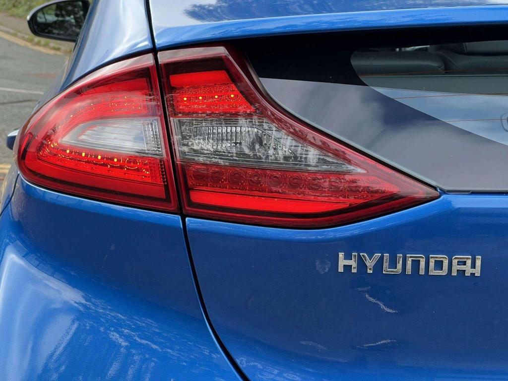 HYUNDAI IONIQ