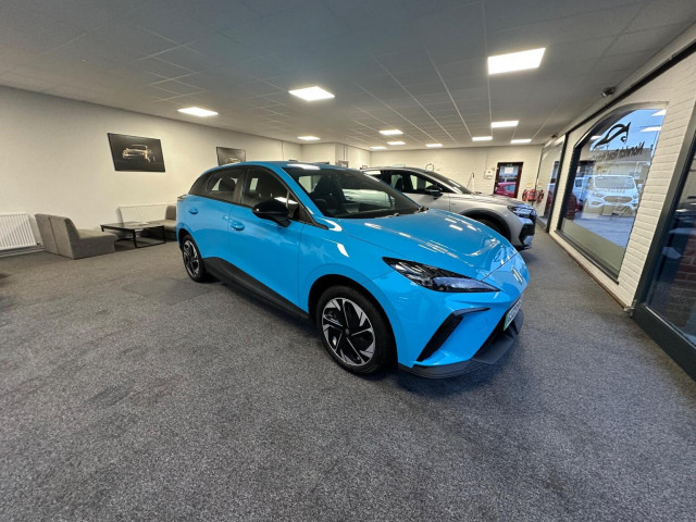 MG MG4 51kWh SE Auto 5dr