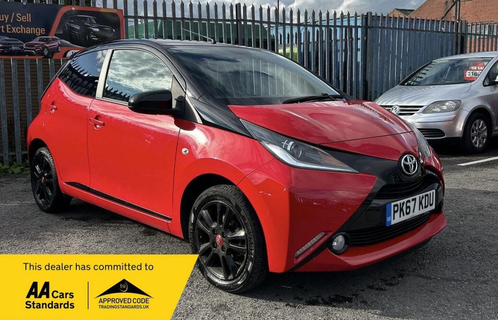 TOYOTA AYGO 1.0 VVT-i x-cite 4 Red Bi-Tone Euro 6 5dr