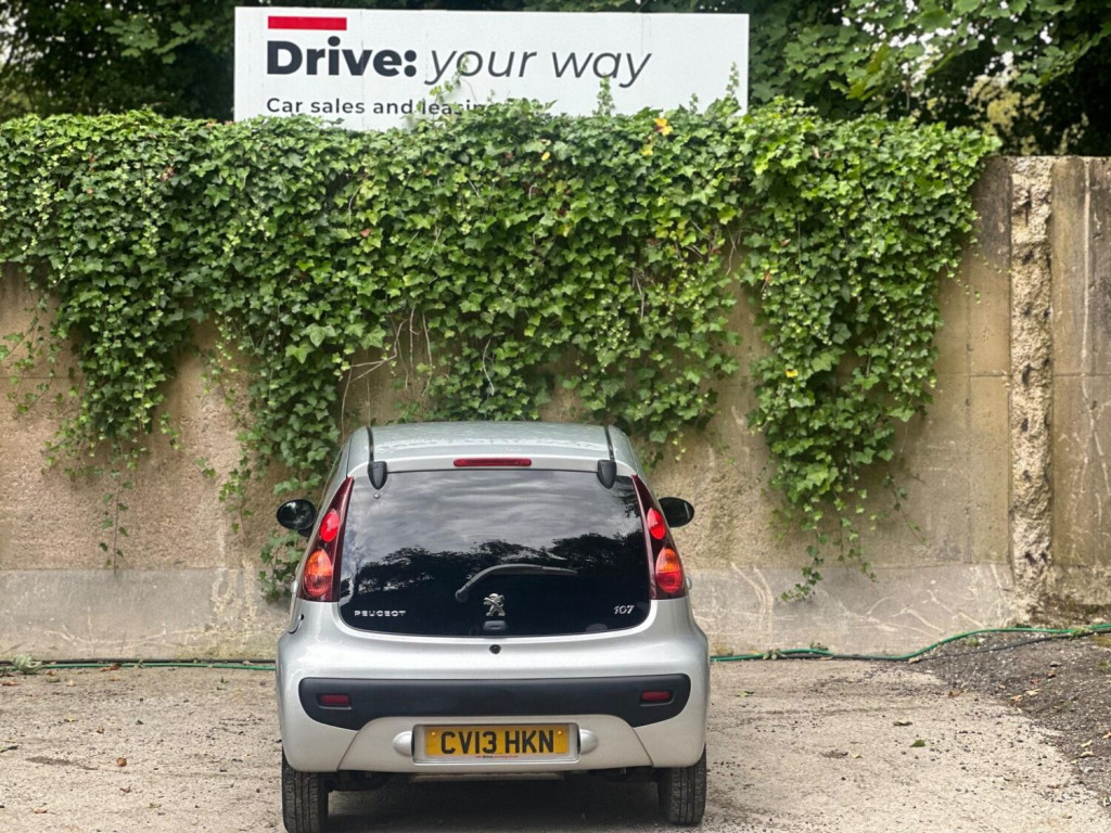 PEUGEOT 107