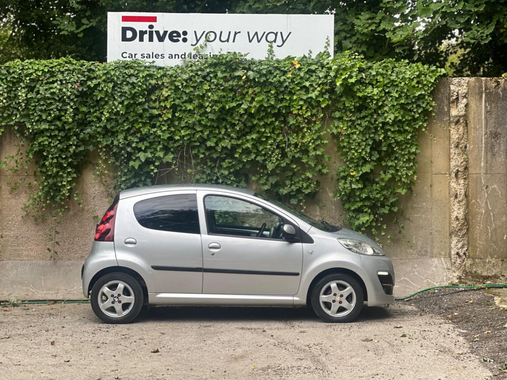 PEUGEOT 107