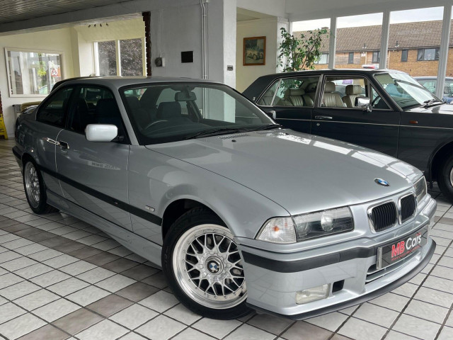 BMW 3 SERIES