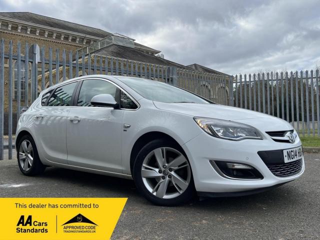 VAUXHALL ASTRA 1.6 16v SRi Auto Euro 5 5dr