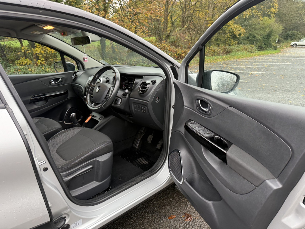 RENAULT CAPTUR