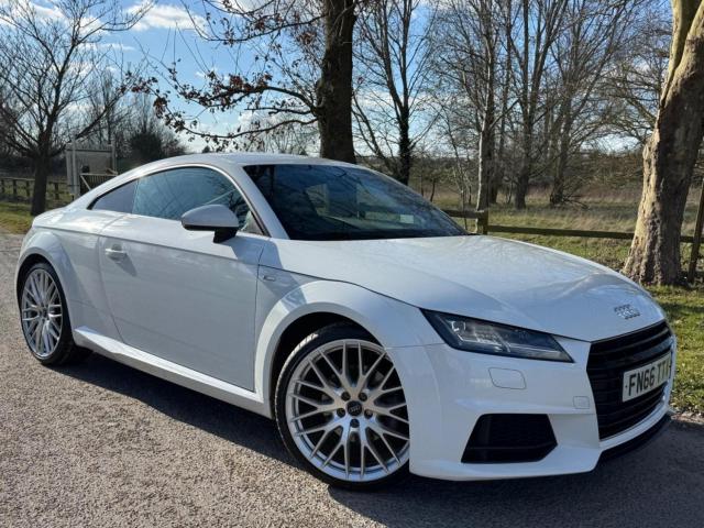 AUDI TT
