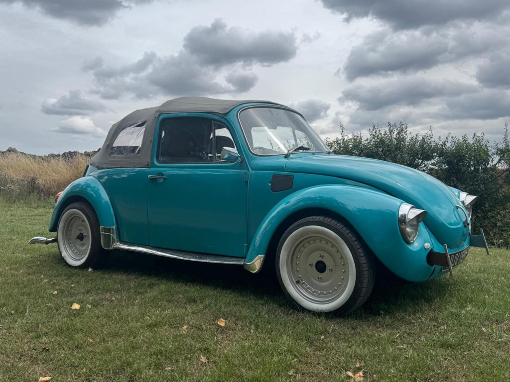 VOLKSWAGEN BEETLE