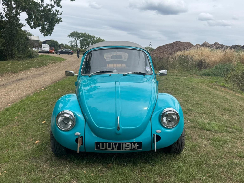 VOLKSWAGEN BEETLE