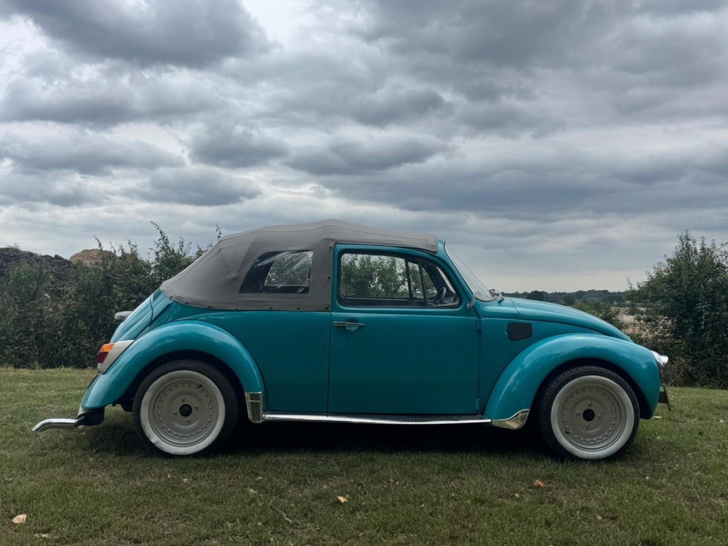 VOLKSWAGEN BEETLE
