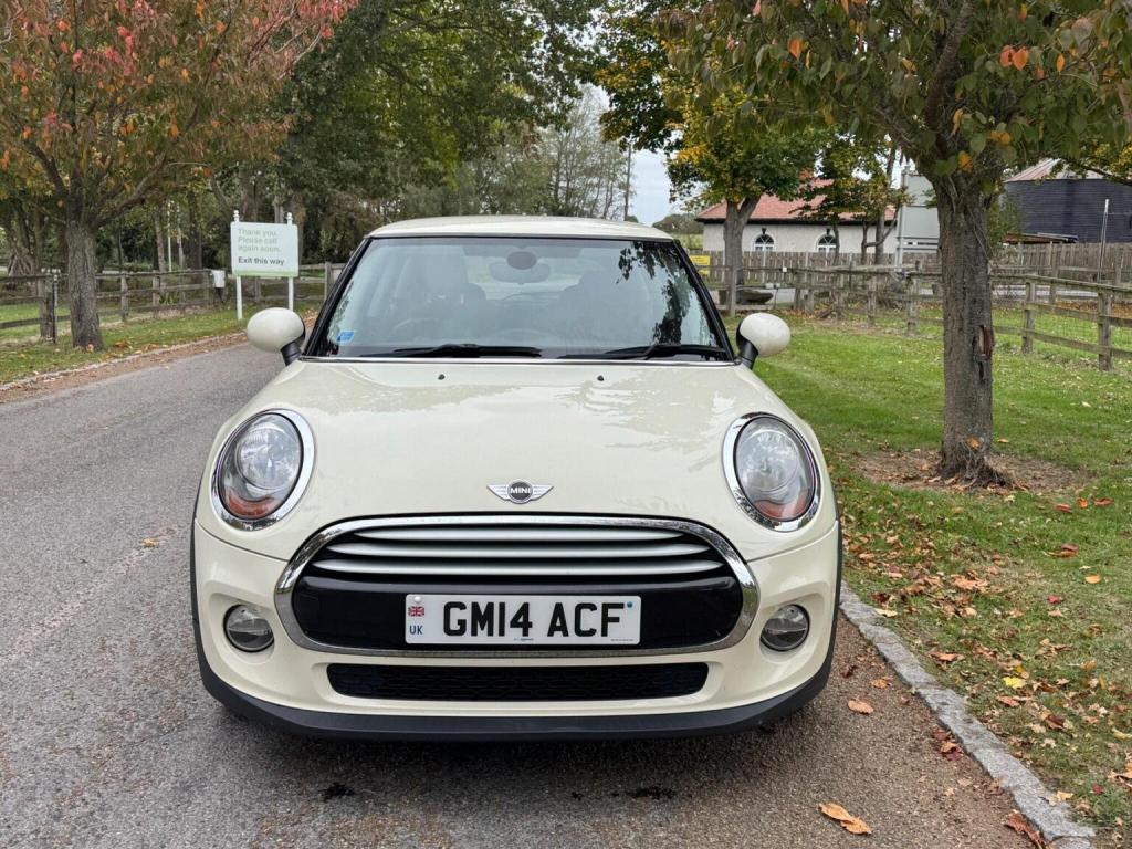 MINI HATCH