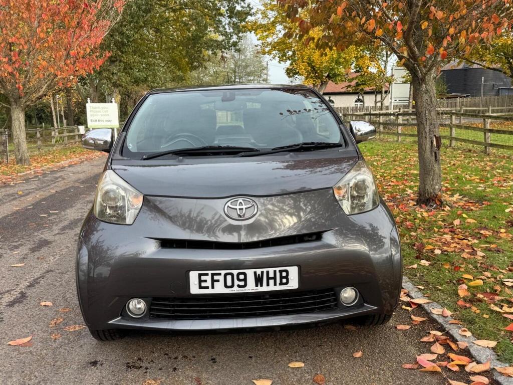 TOYOTA IQ