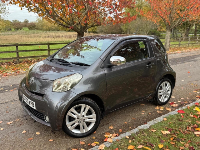 TOYOTA IQ