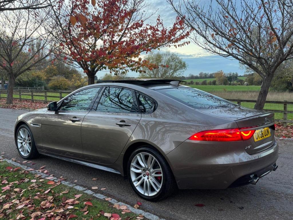 JAGUAR XF