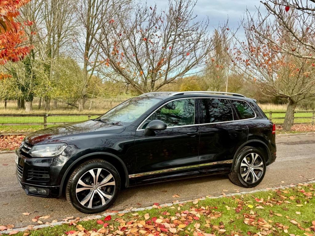 VOLKSWAGEN TOUAREG