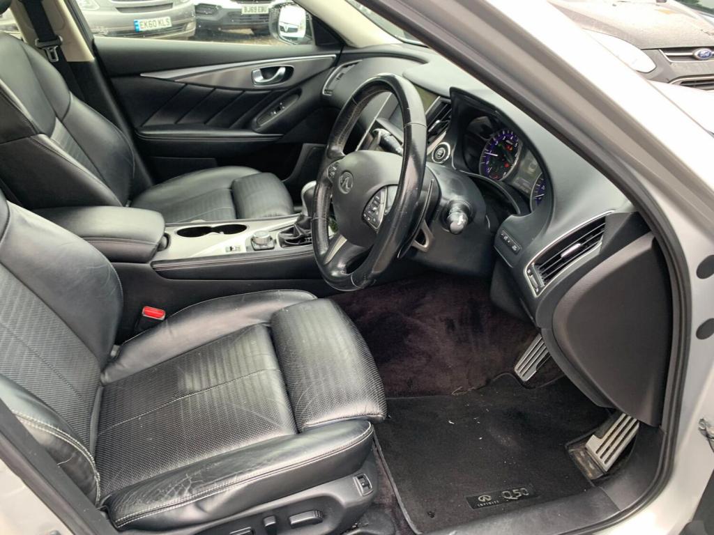 INFINITI Q50