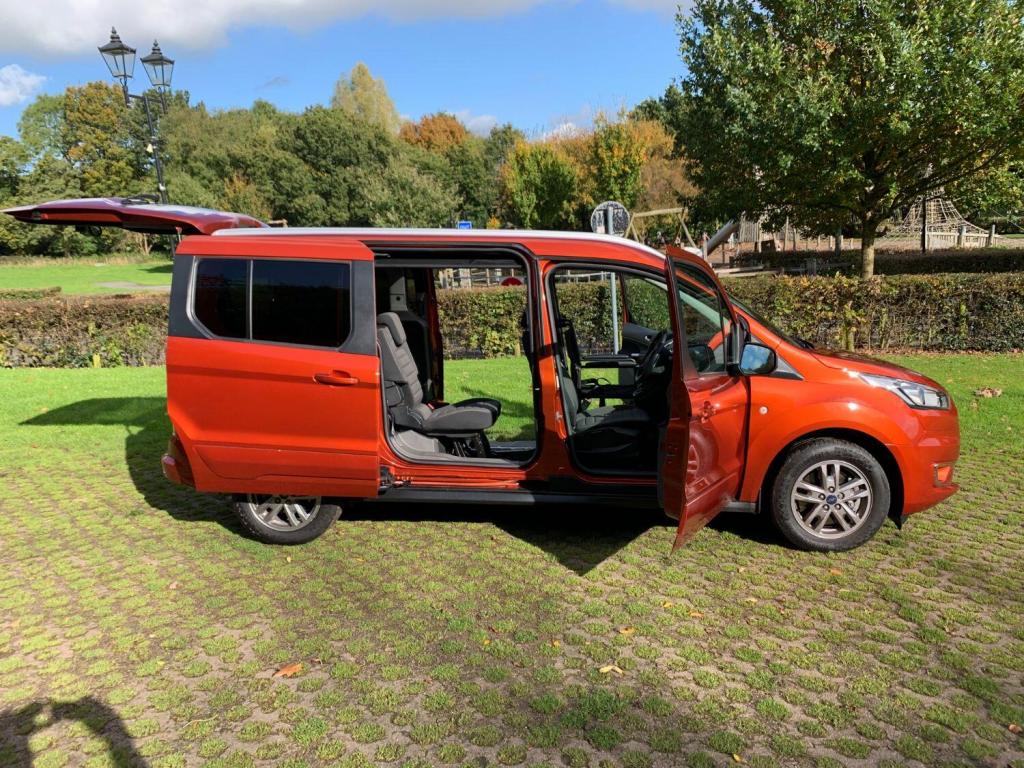 FORD GRAND TOURNEO CONNECT