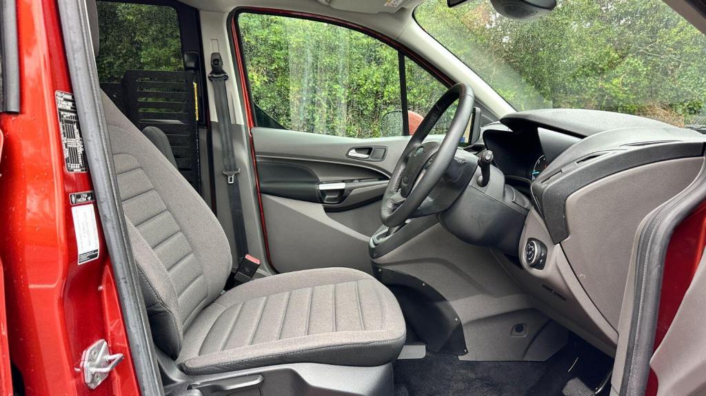 FORD GRAND TOURNEO CONNECT