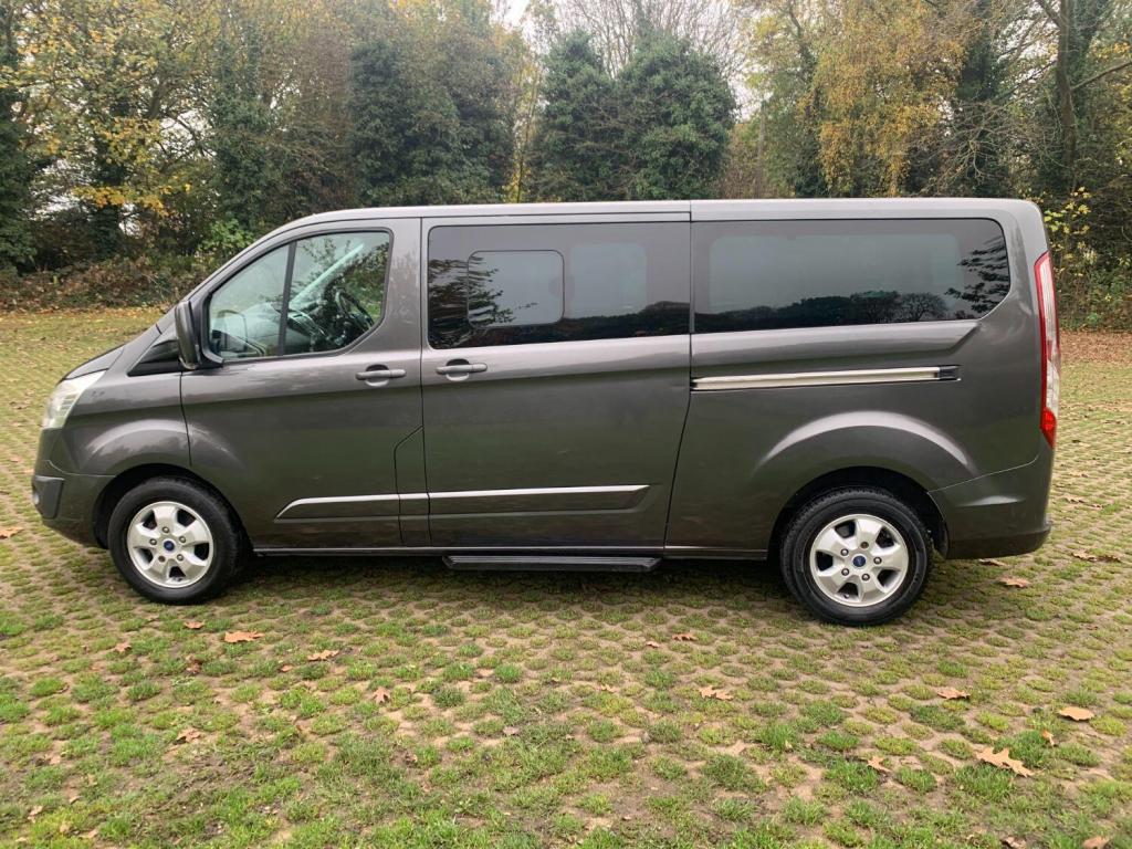 FORD TOURNEO