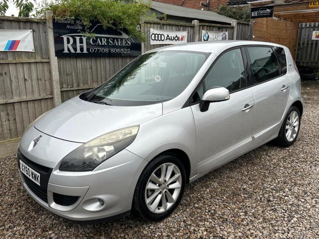 RENAULT SCENIC 1.5 dCi I-Music Euro 4 5dr