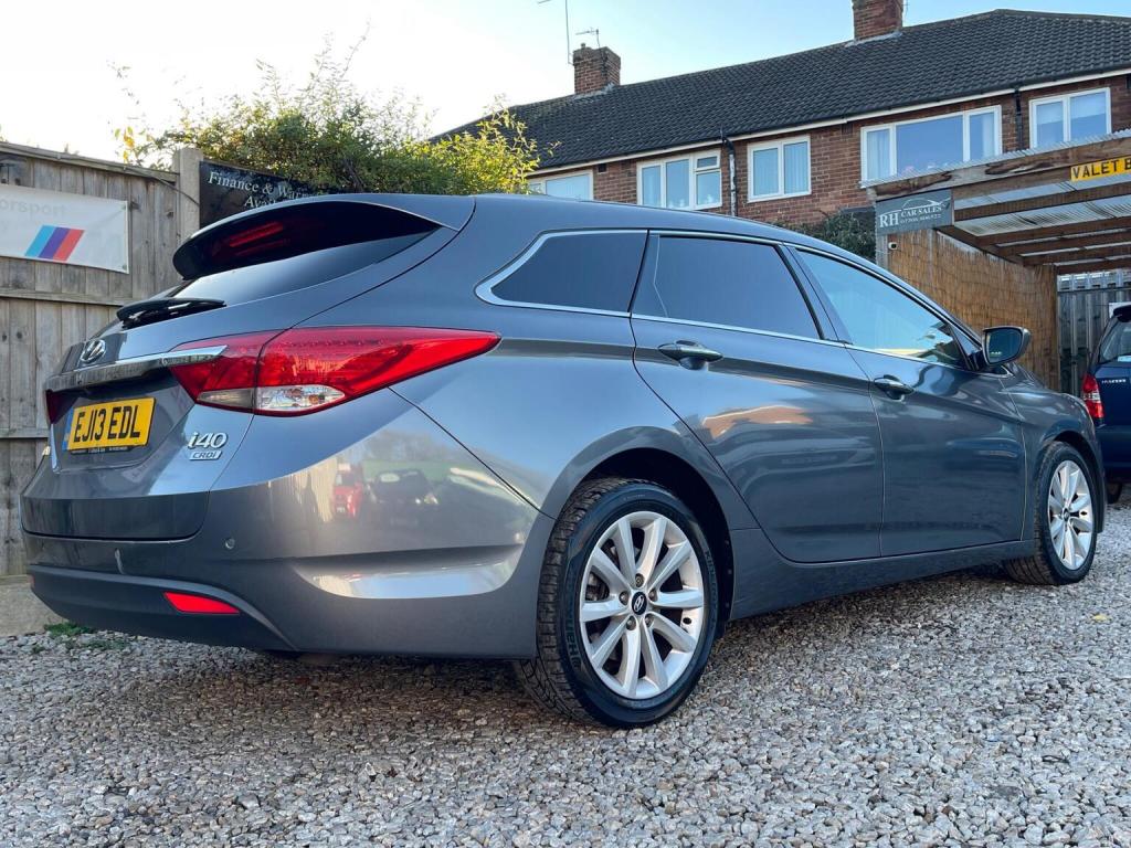 HYUNDAI I40