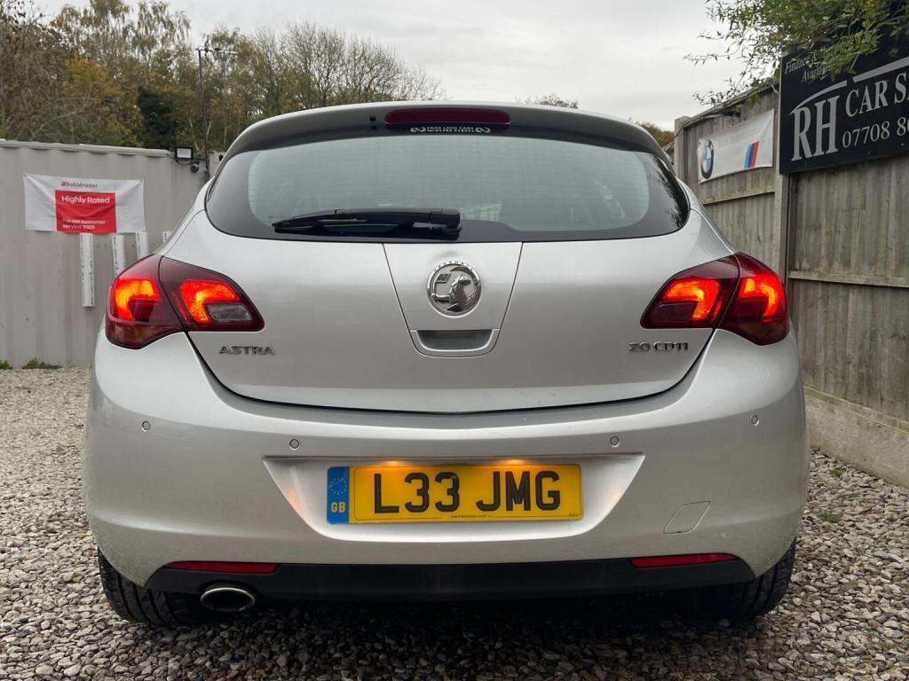 VAUXHALL ASTRA